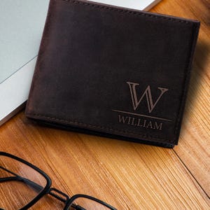 Cartera de hombre personalizada con grabado, de cuero genuino negro suave, ideal como regalo para él, novio, esposo, papá o Navidad.