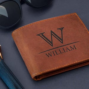 Idea de regalo para hombres, regalo para papá grabado, billetera para hombres, billetera con monograma personalizado, billetera personalizada, billetera grabada, regalo para él, regalo para padrinos de boda
