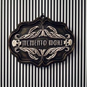 Memento Morí Wall Plaque (Goth • Skull • Horror • Wall Art • Baroque • Oddities • Curiosity Cabinet • Victorian • Scrollwork • Blackletter)