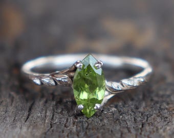 Anello con foglie naturali e peridoto naturale, anello in argento sterling 925, anello di design fatto a mano, fede nuziale, regalo di nozze per lei, anello midi