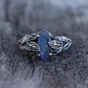 Natural Rainbow Labradorite Ring, 925 Sterling Silver, Nature Inspired Ring, Celestial Jewelry, Leaves Ring, Unique Gift For Her