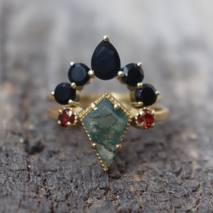 Vintage Prong Setting Moss Agate, Garnet & Onyx Ring Hexagon Cut Moss Agate Engagement Ring Anniversary Gift Solid 14k Yellow Gold Ring