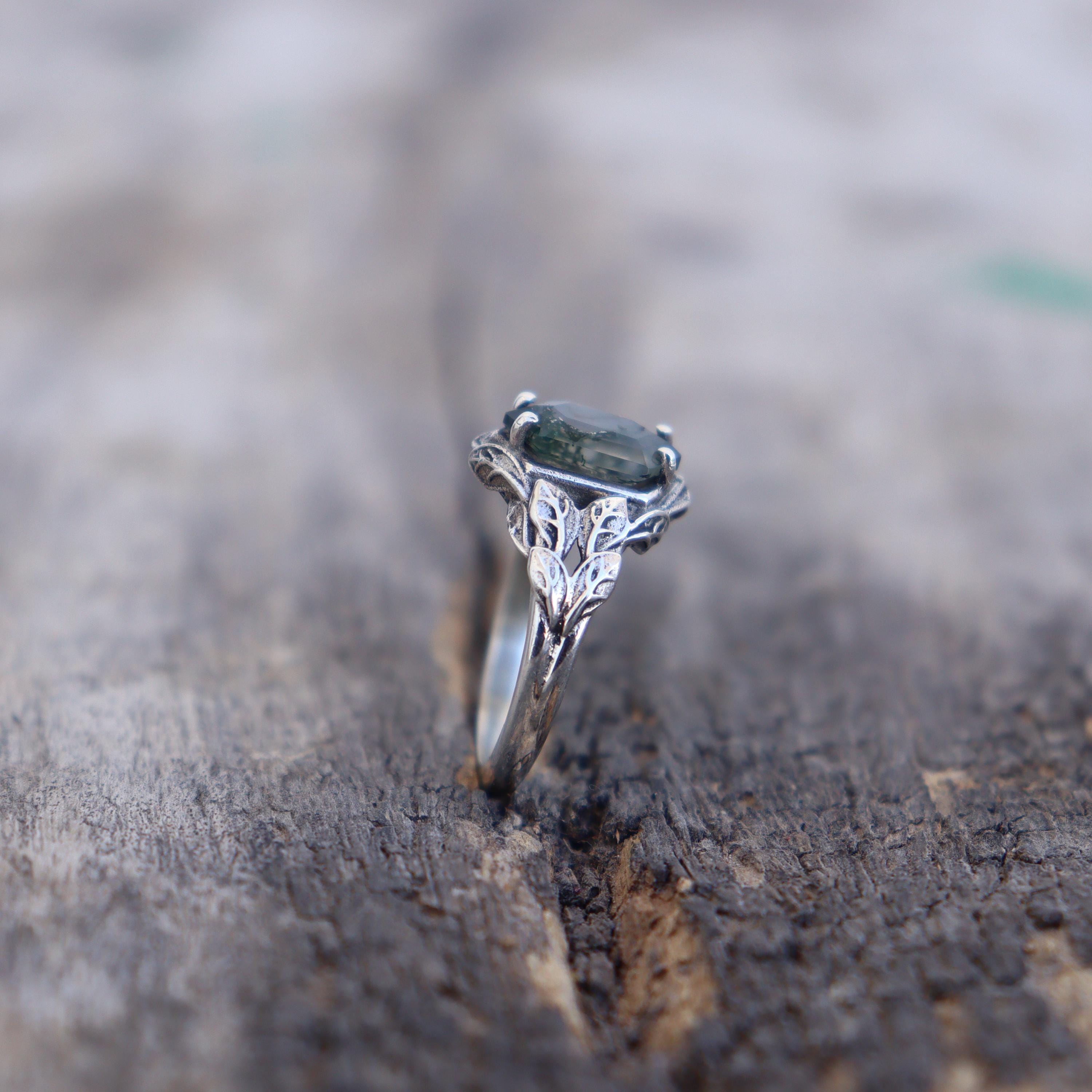 自然の葉をモチーフにしたモスアゲートリング、天体アゲート925