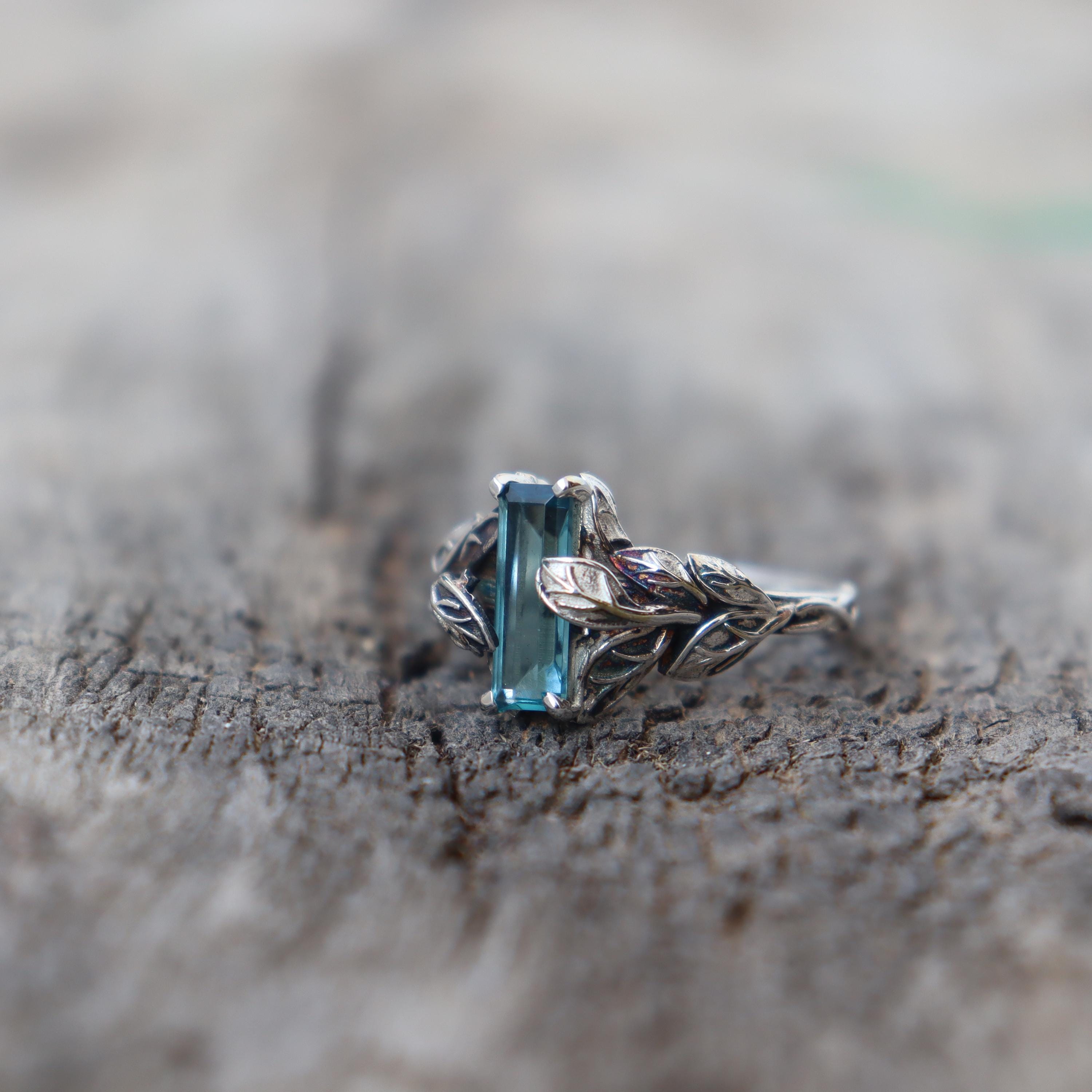 ブルーアパタイトの自然リング〜シルバー＆ブランチリング〜長方形の