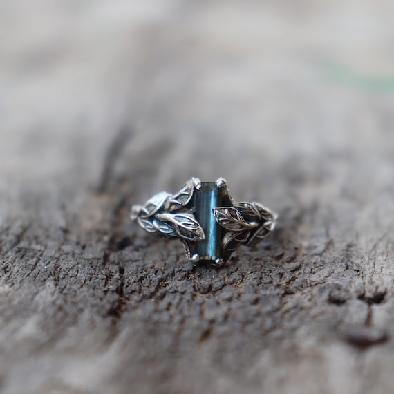 Nature Inspired Labradorite Ring, Silver Branch 925 Sterling