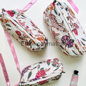 Set mit 3 Block-bedruckten, gesteppten Beuteln - wasserdichte Baumwoll-Make-up-Tasche | Indischer handgemachter Toilettenartikel | Reise Zubehör Kit