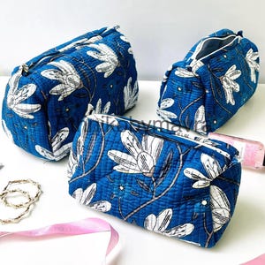 Kulturbeutel aus gesteppter Baumwolle im 3er-Set– Wasserdichte Make-up-Tasche | Indischer Blumen Reiseveranstalter | Handgefertigte Kosmetiktasche