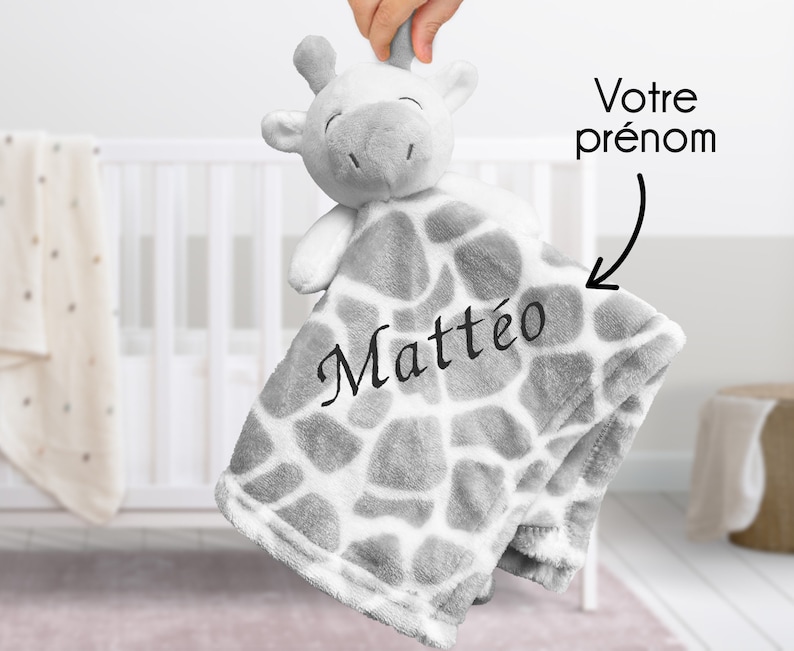 Doudou personnalisé Peluche girafe pour bébé Personnalisable avec le prénom brodé Cadeau de naissance, garçon, fille, enfant image 1