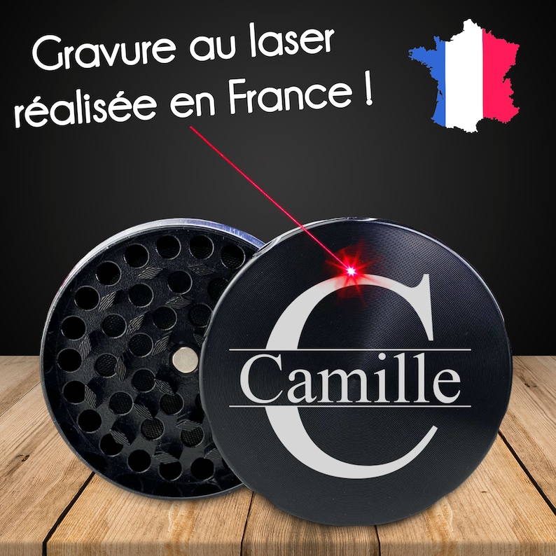 Grinder personnalisé Broyeur à herbe personnalisable avec prénom gravé 55 x 42 mm Moulin à épices en métal gravé 4 parties image 2