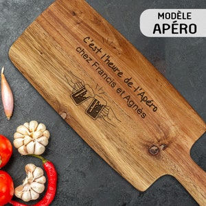 Planche à découper personnalisée Planche apéro personnalisable avec votre texte Texte gravé 2 modèles de gravure Cadeau Cuisine Modèle Apéro