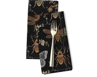 Vintage Dark Butterfly Servietten (2er-Set) - Victorian Entomology Golden Insekt und Käfer bedruckte Stoffservietten