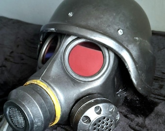 Máscara y casco de Hunk de Resident Evil, réplica exacta del juego