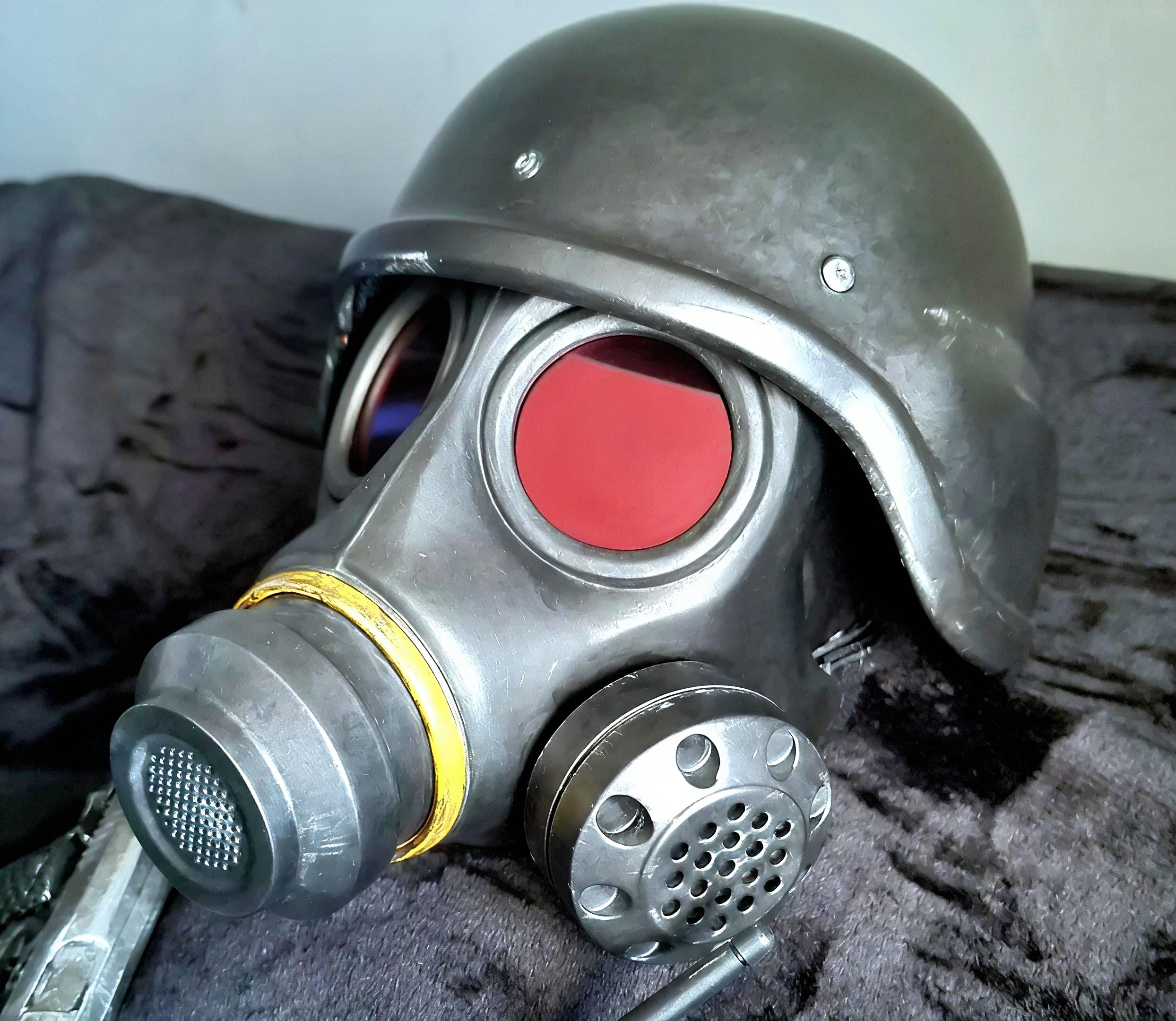 Hunk gas mask - Etsy 日本