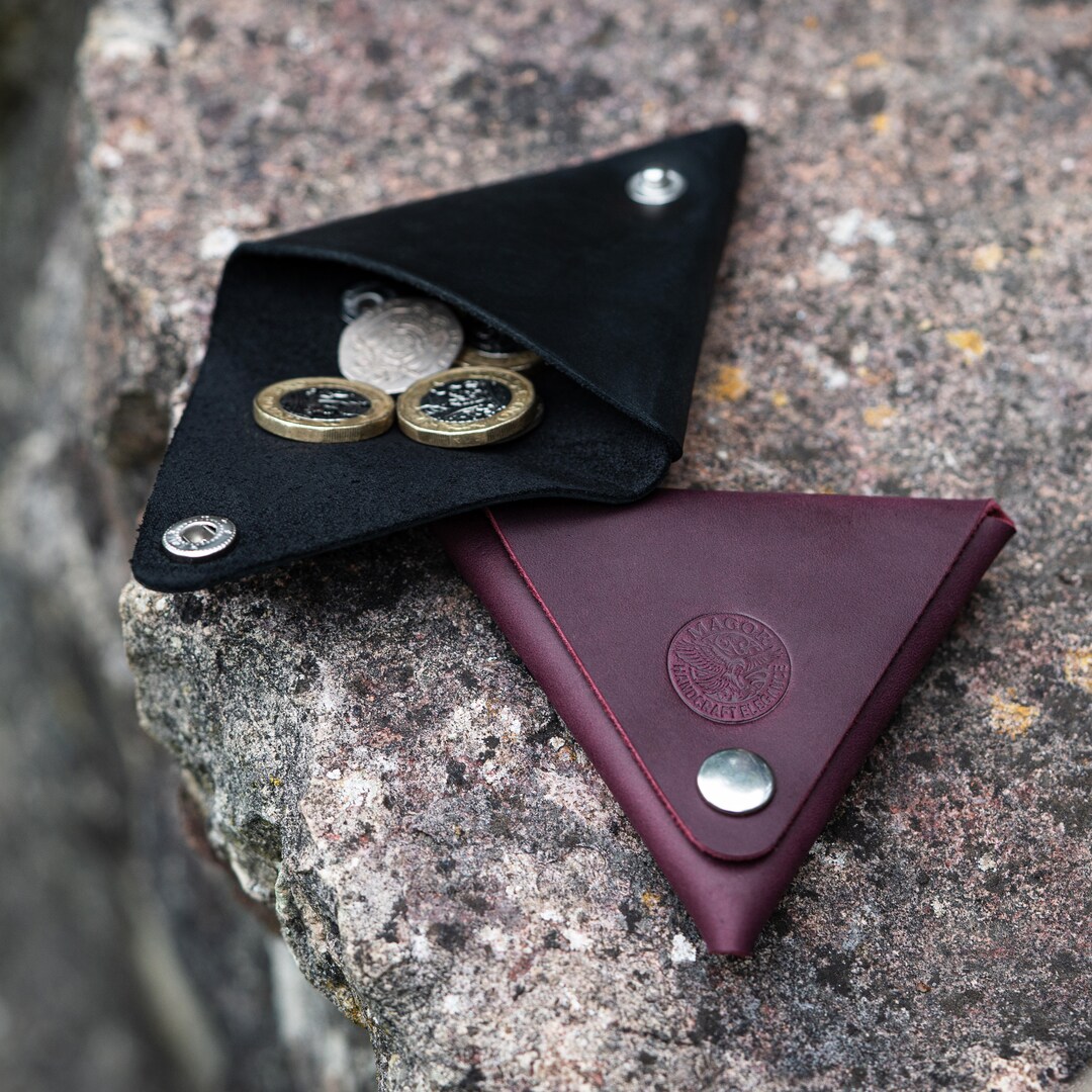 【INCHANT ME】Embo Triangle Wallet Keyring Leather Coin Wallet, Minimalist Coin Bag, Earphone Holder