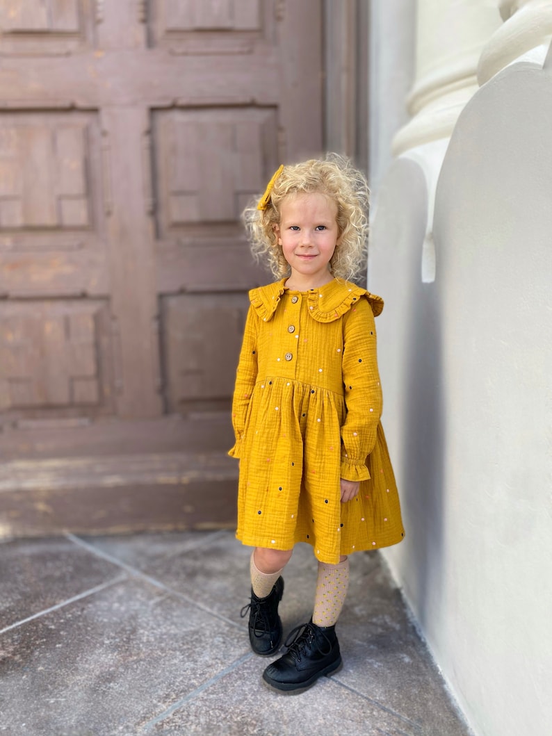 Long sleeve green muslin toddler dress with frilled ruffled collar, cotton double gauze dress for girl Ochre dots