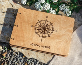 Kompass graviertes Segeltagebuch für Kapitäne, personalisiertes Abenteuergedenkbuch in Holz, Geschenkjournal für Freund, Geschenke für Männer