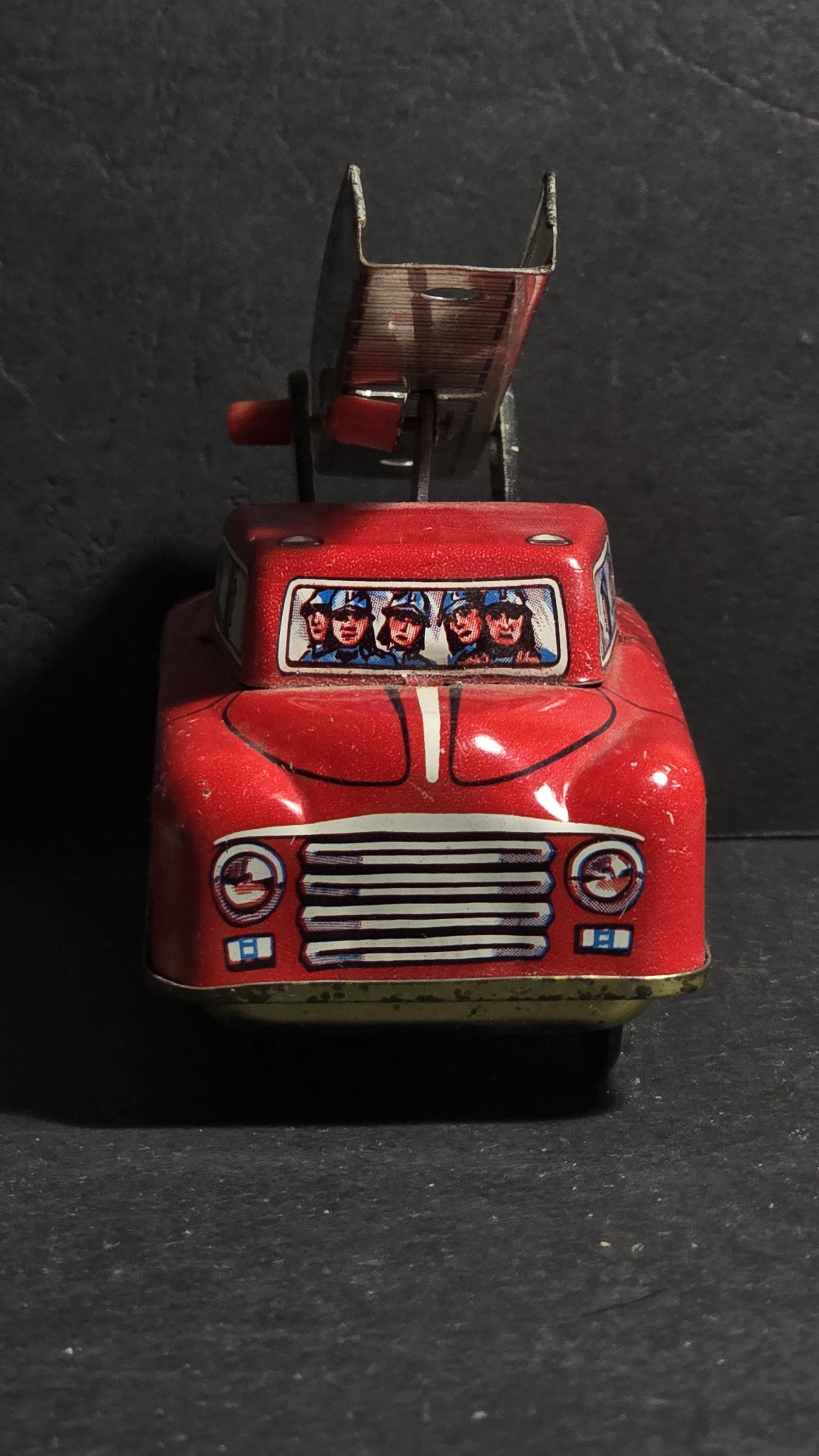 西ドイツ製のビンテージブリキおもちゃの消防車 - Etsy 日本