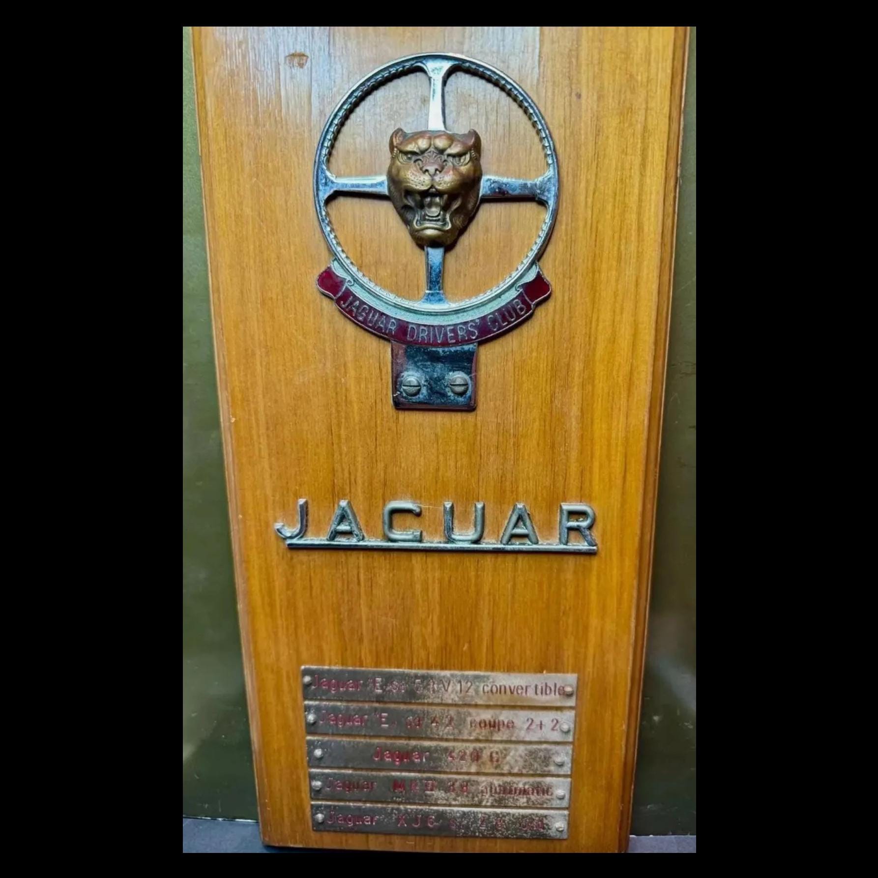 ジャガー ドライバーズクラブ エンブレム Vintage JAGUAR DRIVERS CLUB Automobile Enamel Chrome Car Badge in