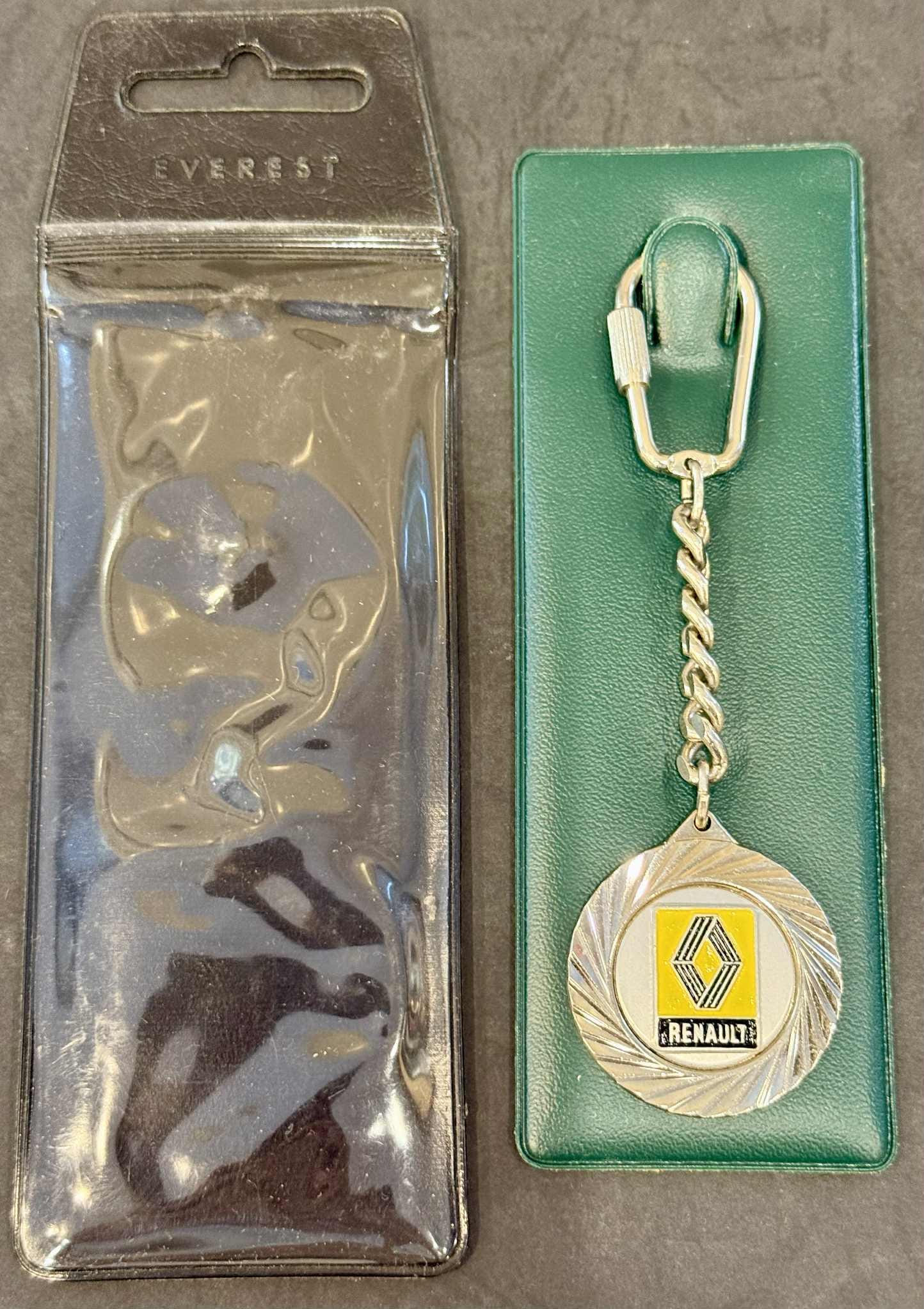 1960s Vintage Renault Key Ring - French Car Μemorabilia - Etsy