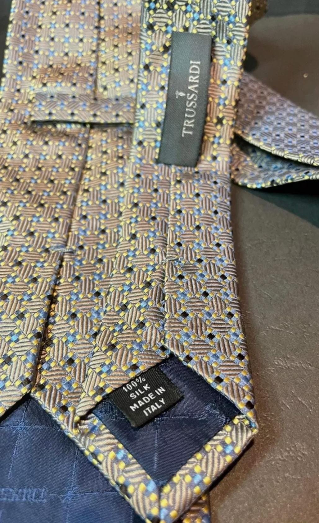 Cravate Vintage Homme Trussardi En Soie - Occasion - Accessoire Élégant Italien