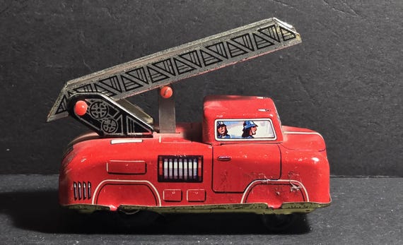 西ドイツ製のビンテージブリキおもちゃの消防車 - Etsy 日本
