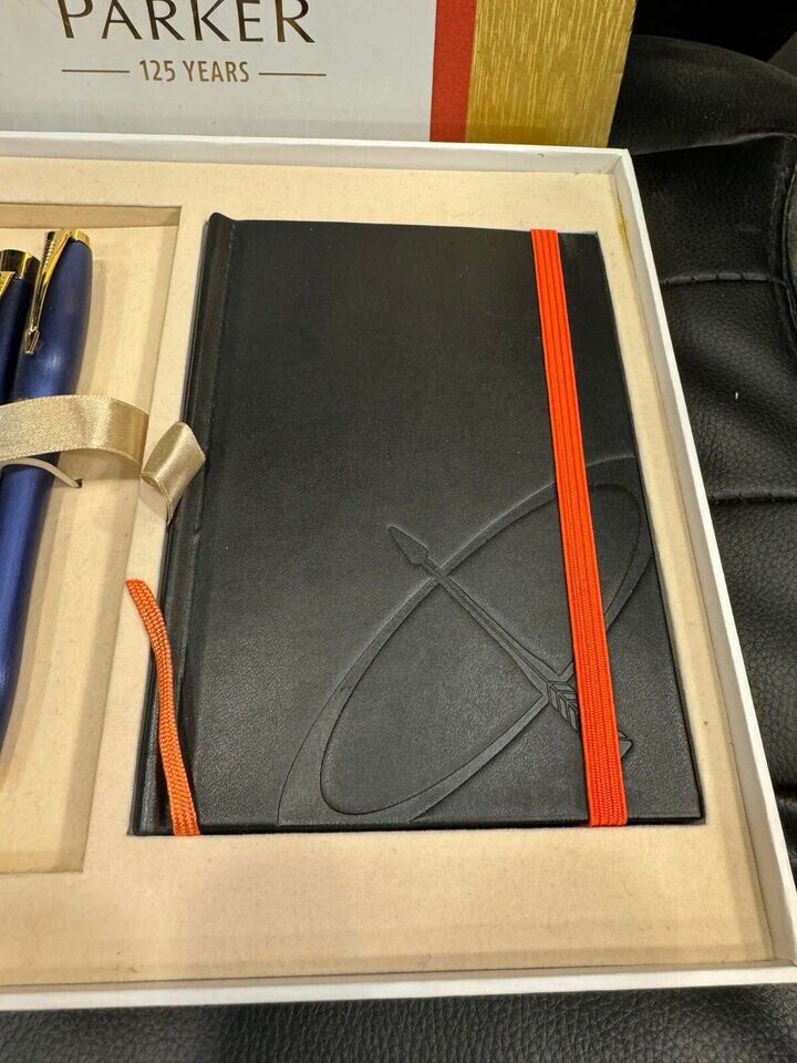 PARKER 125 Year Anniversary Premium Pearl Blue Ballpoint Pen X2