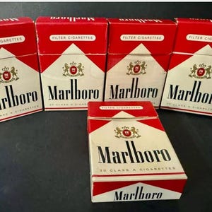 Vintage MARLBORO-sigaretten, veel van 5 lege pakjes om te verzamelen