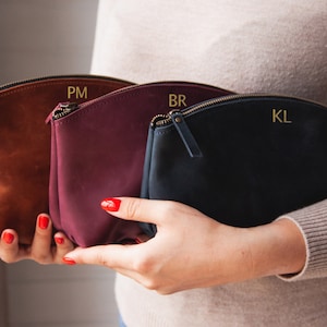 Leder Schminktäschchen, Leder Kosmetiktasche, Schminktasche mit Initialen, Leder Schminktasche personalisiert, Leder Kosmetiktasche mit Initiale