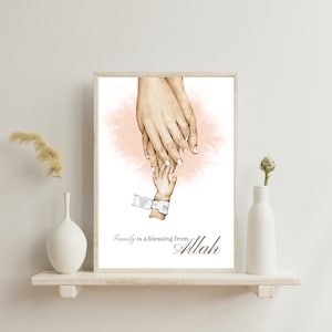 Poster di famiglia con mani islamiche, poster di mani personalizzato, murale con mani e nomi di bambini, poster di nascita personalizzato
