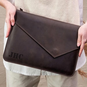 Custom laptop case 15, Monogrammed laptop case, Macbook leather bag, Macbook air case leather, Leather laptop cover, Sleeve for MacBook air