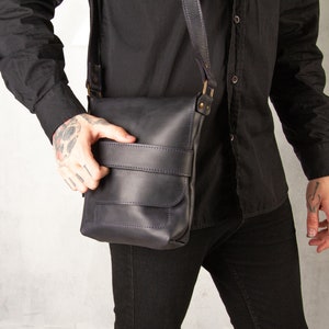 Sac à bandoulière fait main, sac à bandoulière en cuir pour homme, cartable en cuir pour homme, sac pour tablette en cuir, petit sac à bandoulière pour homme, petit sac à bandoulière pour homme
