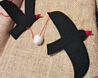 Hanging chough bird garland