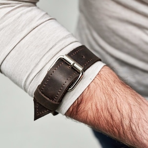 Mens Sleeves & Armbands.