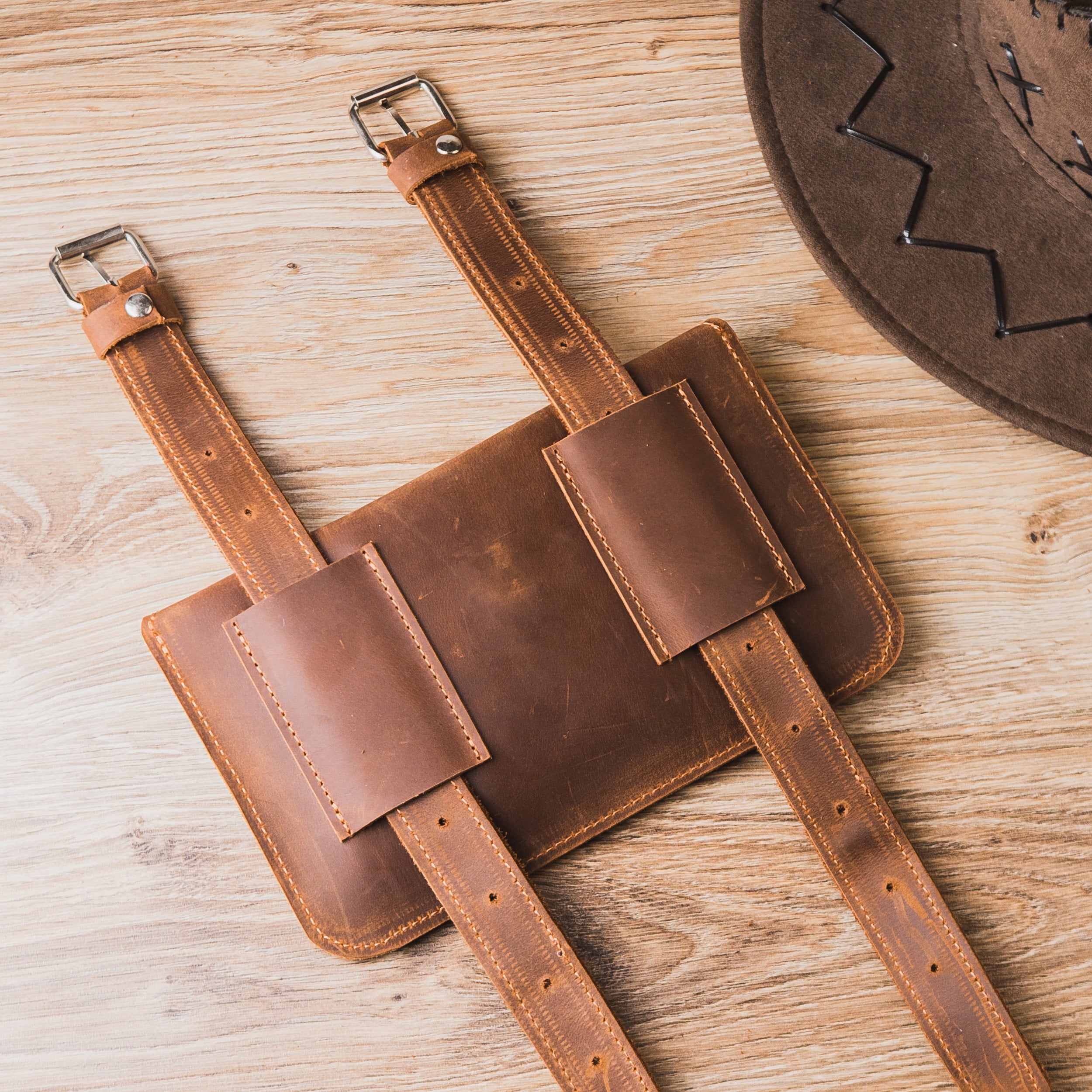 Sac De Selle Porte-téléphone En Cuir Blanc Et Turquoise Pour Cheval - Modèle à Plumes