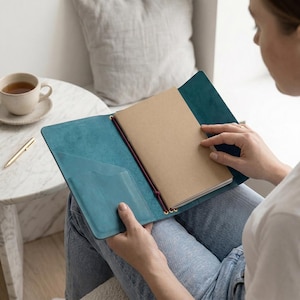 Anteckningsboksomslag i 100 % äkta läder, Anteckningsbok med fickor, Personlig läderjournal, A5-läderjournalomslag, Graverad läderjournal bild 13