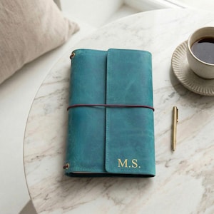 Anteckningsboksomslag i 100 % äkta läder, Anteckningsbok med fickor, Personlig läderjournal, A5-läderjournalomslag, Graverad läderjournal bild 3
