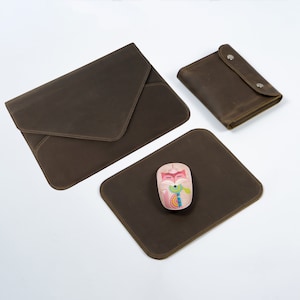 Set di 3 custodie personalizzate per MacBook con custodia per caricabatterie MacBook e tappetino per mouse, custodia in pelle per MacBook Air M1, custodia per laptop con tappetino per mouse