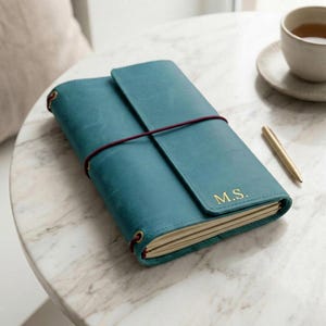 Anteckningsboksomslag i 100 % äkta läder, Anteckningsbok med fickor, Personlig läderjournal, A5-läderjournalomslag, Graverad läderjournal bild 10