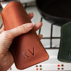 Leather cast iron handle cover, Leather cast iron skillet handle cover, Personalized handle cover, Pan handle cover, Pot handle cover