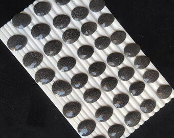 ブラックサンストーンカボション、ローズカットファセットジェムストーン（15 x 20 mm）、8個