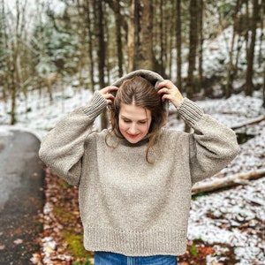 Stickmönster för Snow Day-huvtröja: Modern grovstickning