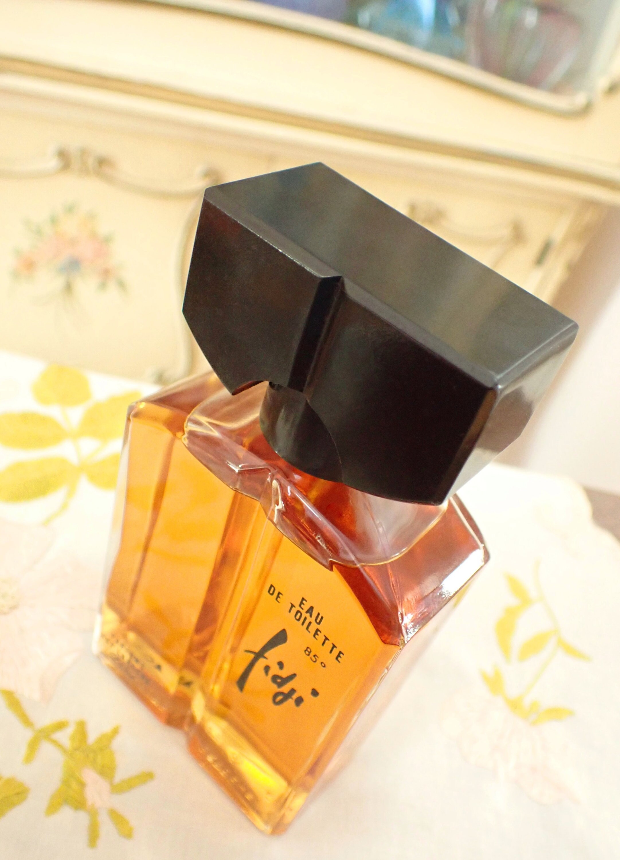 Vintage 1970s 1973 ORIGINAL Formula Parfums Guy Laroche FIDJI Eau