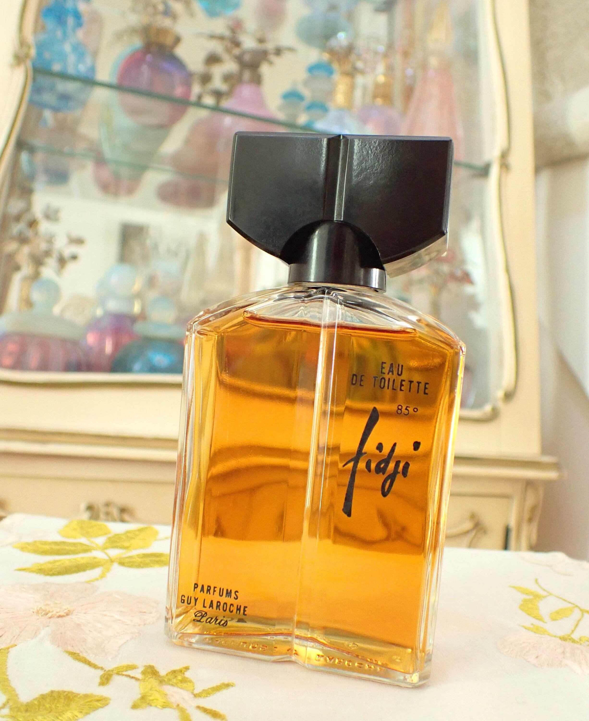 Vintage 1970s 1973 ORIGINAL Formula Parfums Guy Laroche FIDJI Eau