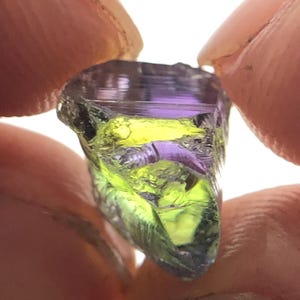 Pleochroism Purple Green Blue Color Tanzanite Rough, Unheated Zoisite Tanzanite Rough, 4.25 Carats Healing Tanzanite Raw, Tanzanite Crystal.