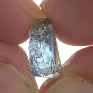 Multi color Zoisite Tanzanite Rough, Untreated Tanzanite Crystal, Zoisite Tanzanite Raw, Unheated Tanzanite, 3.85 Carats Tanzanite Crystal,