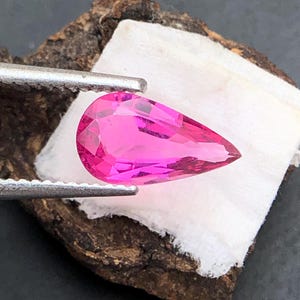 0.96CT 6.8X6MM OVAL Natural Unheated Reddish Pink Tourmaline