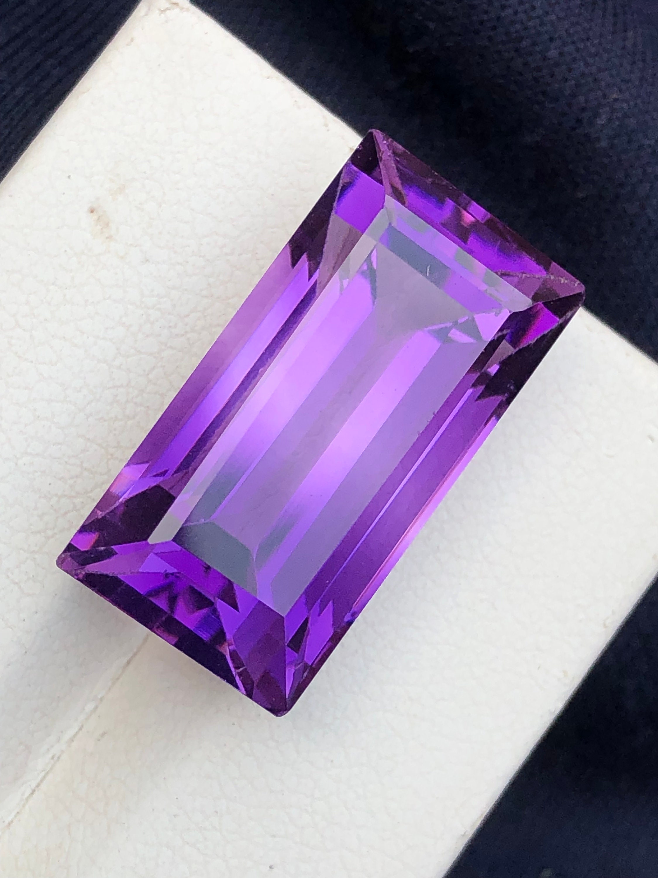 AAA 天然パープル ステップカット アメジスト、20 x 10 MM ルース