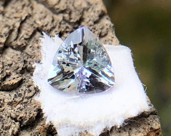 Blue Green Tanzanite Gemstone, 0.85 Carat Trillion Cut, 6MM Loose Zoisite