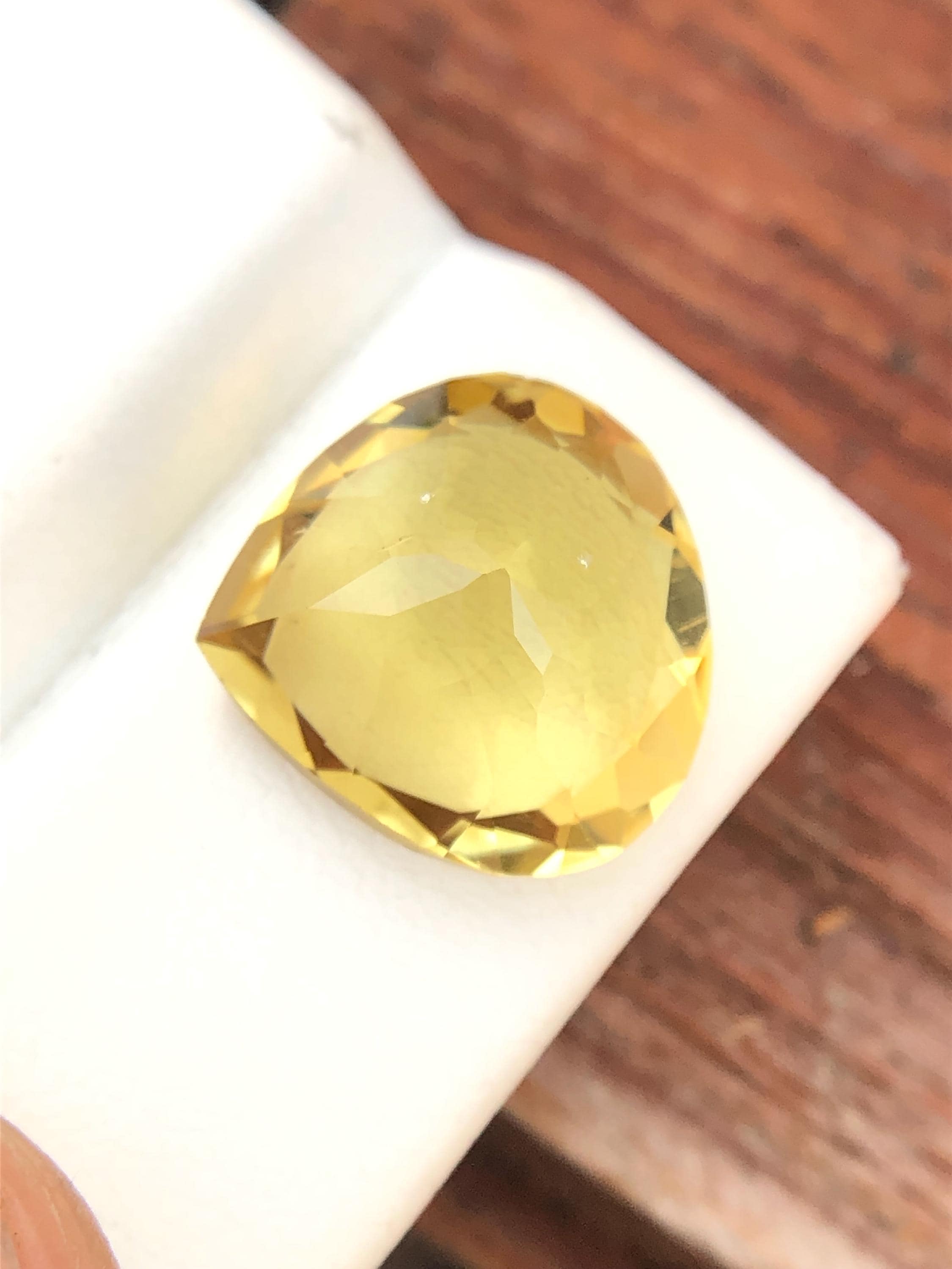 天然ベリル ハートシェイプ イエロー ファイア ジェムストーン、美しい