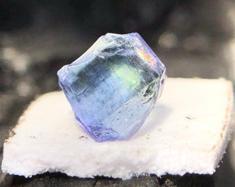 希少なオレンジピンクタンザナイト原石、天然タンザナイト原石